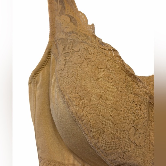 Rhonda Shear Pin Up Lace Leisure Bra - Picture 4 of 11